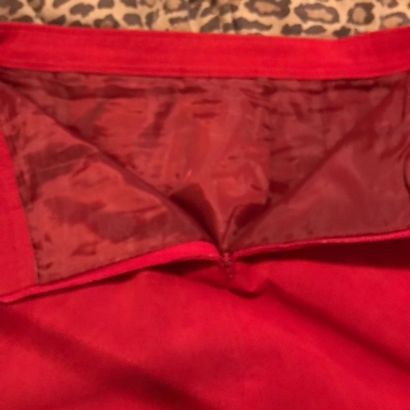 Classic Red size medium ultra suede skirt above the knee lined back zip - Picture 6 of 10